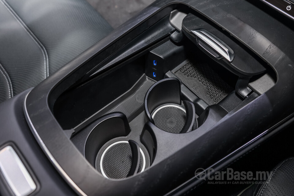 Mercedes-Benz E-Class W214 (2024) Interior
