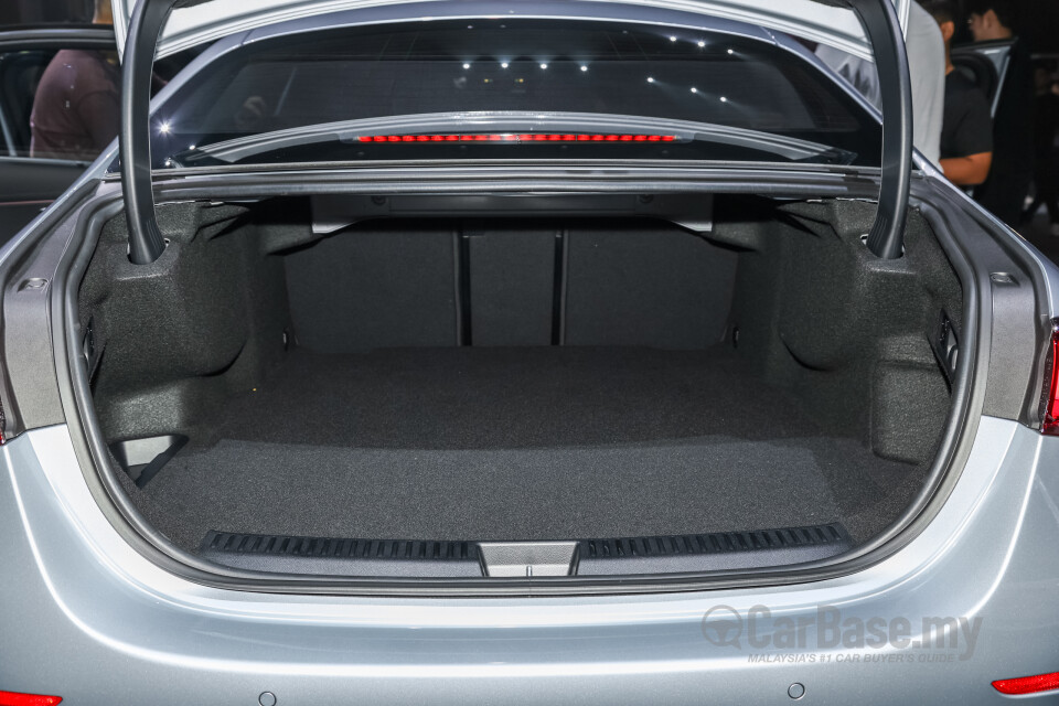 Mercedes-Benz E-Class W214 (2024) Interior