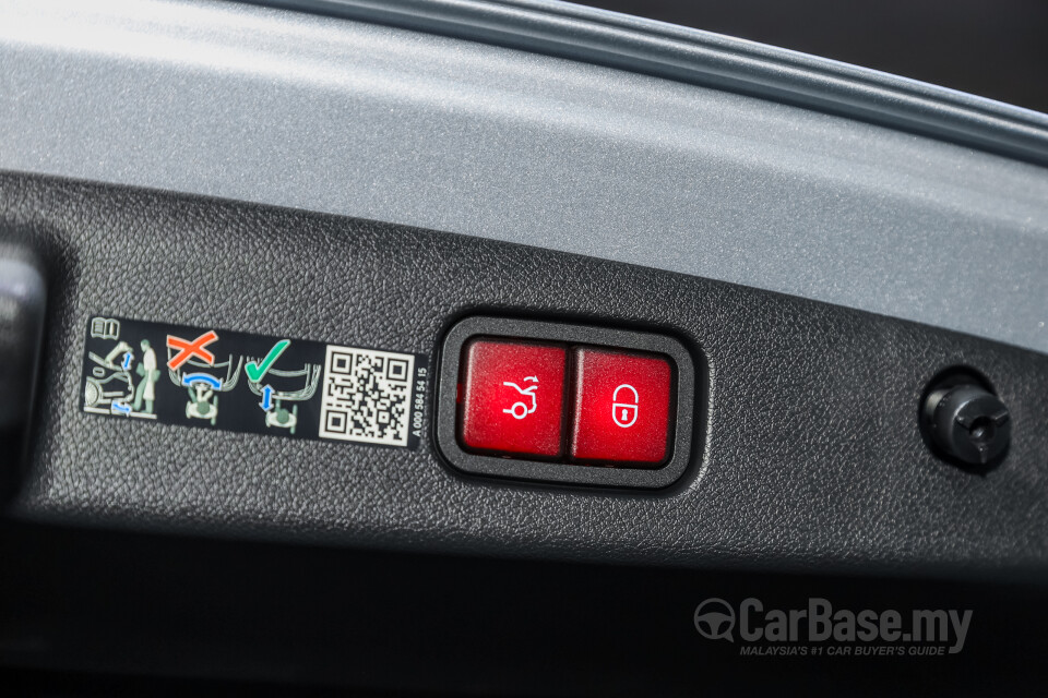 Mercedes-Benz E-Class W214 (2024) Interior