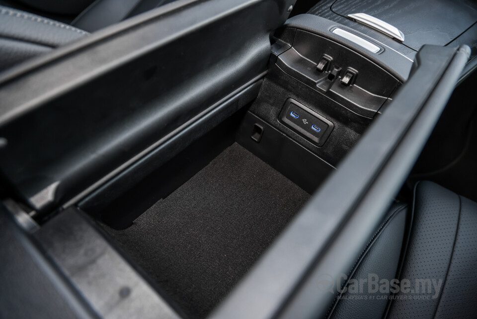 Mercedes-Benz E-Class W214 (2024) Interior