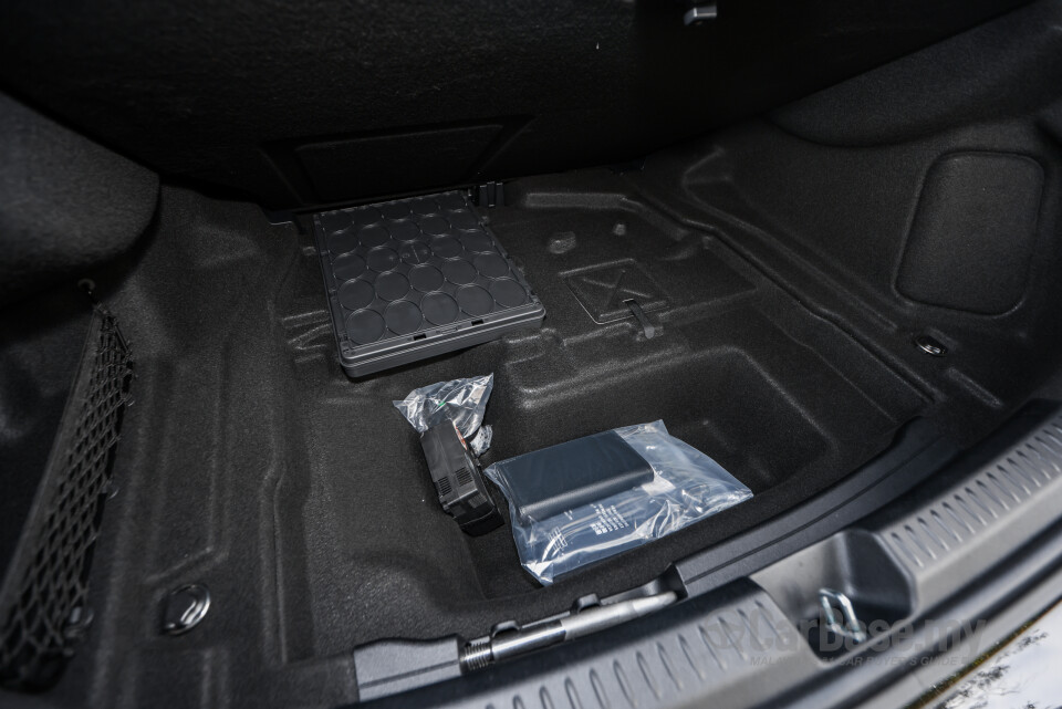 Mercedes-Benz E-Class W214 (2024) Interior
