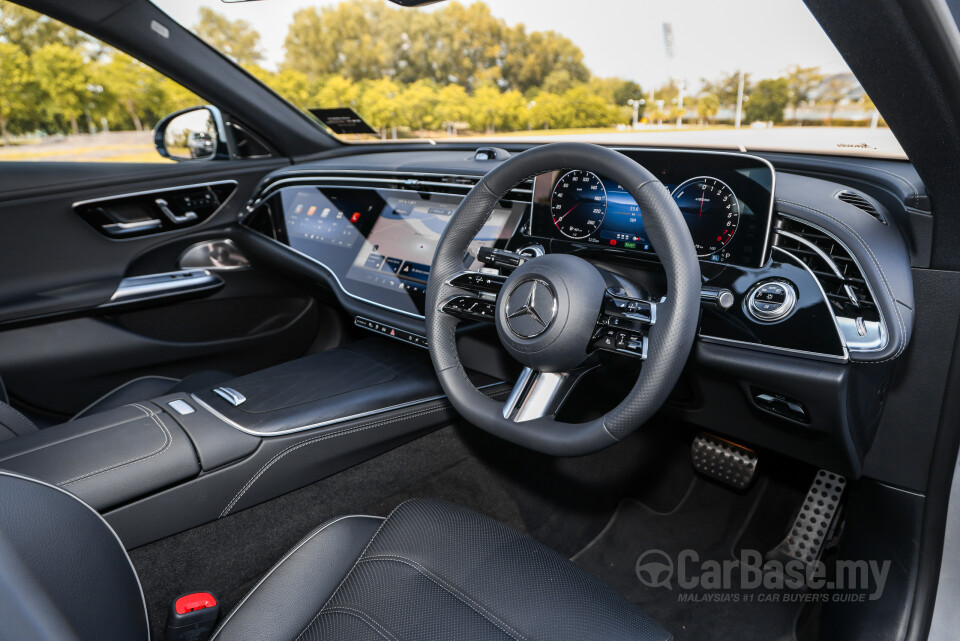 Mercedes-Benz E-Class W214 (2024) Interior
