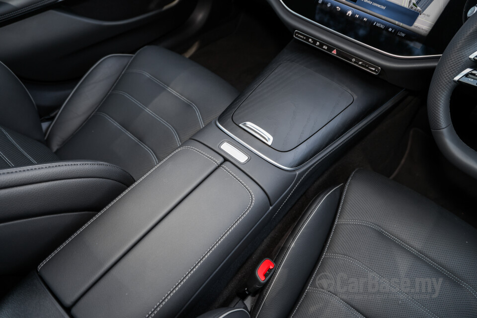 Mercedes-Benz E-Class W214 (2024) Interior