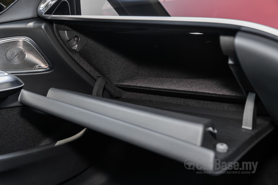 Mercedes-Benz E-Class W214 (2024) Interior