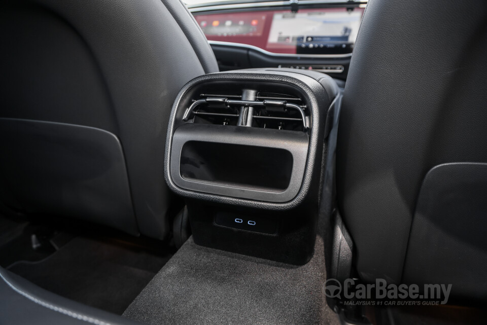 Mercedes-Benz E-Class W214 (2024) Interior