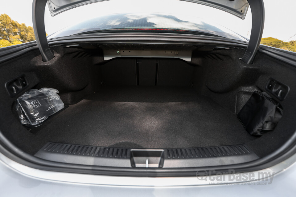 Mercedes-Benz E-Class W214 (2024) Interior