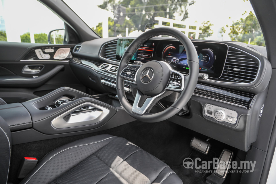 Mercedes-Benz Maybach GLS X167 (2022) Interior
