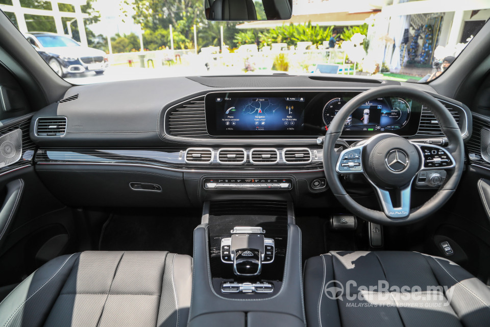 Mercedes-Benz Maybach GLS X167 (2022) Interior