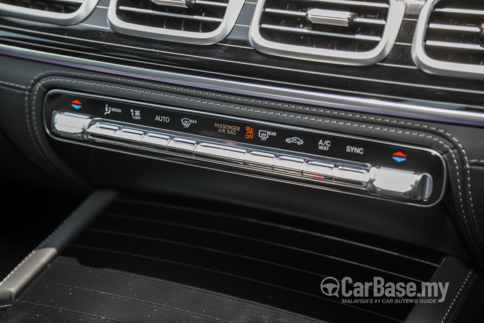 Mercedes-Benz Maybach GLS X167 (2022) Interior
