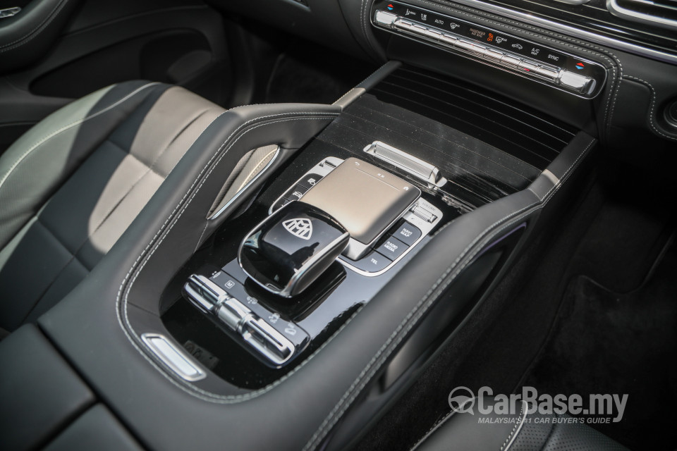 Mercedes-Benz Maybach GLS X167 (2022) Interior