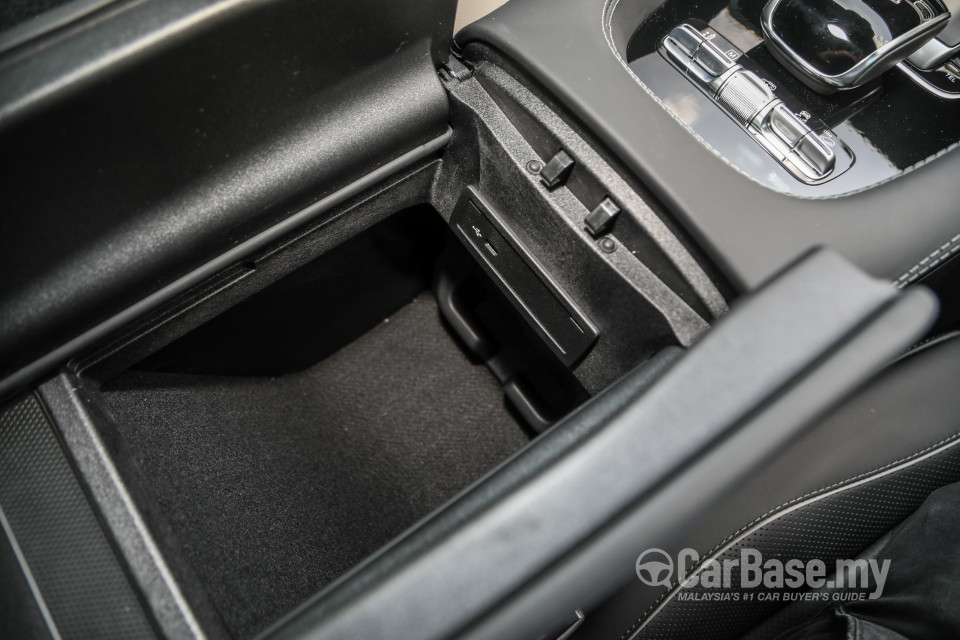 Mercedes-Benz Maybach GLS X167 (2022) Interior