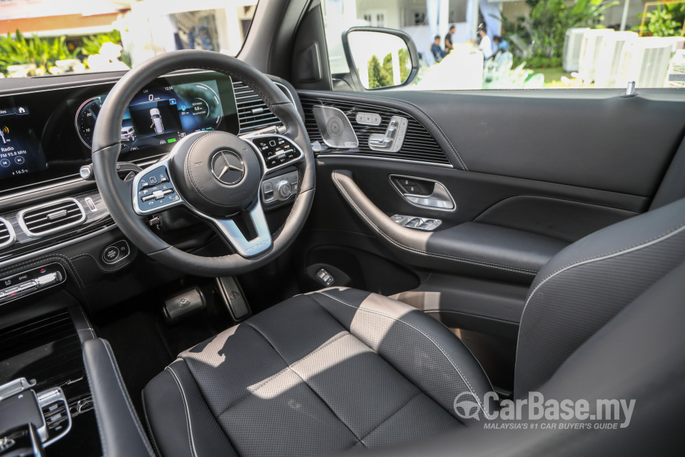 Mercedes-Benz Maybach GLS X167 (2022) Interior