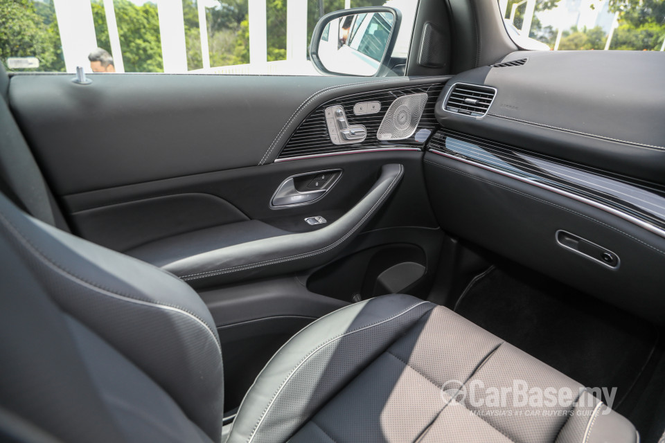 Mercedes-Benz Maybach GLS X167 (2022) Interior