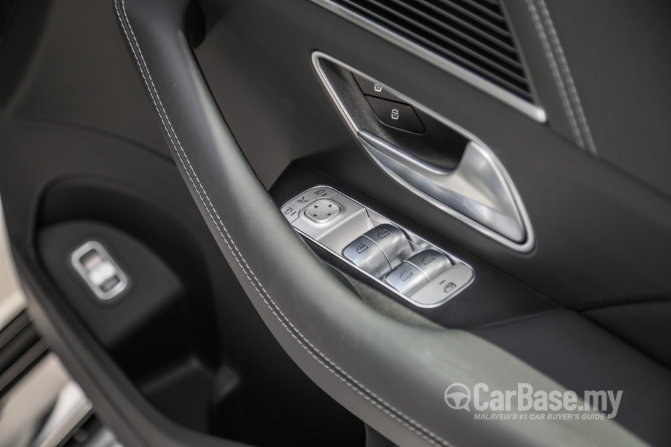 Mercedes-Benz Maybach GLS X167 (2022) Interior