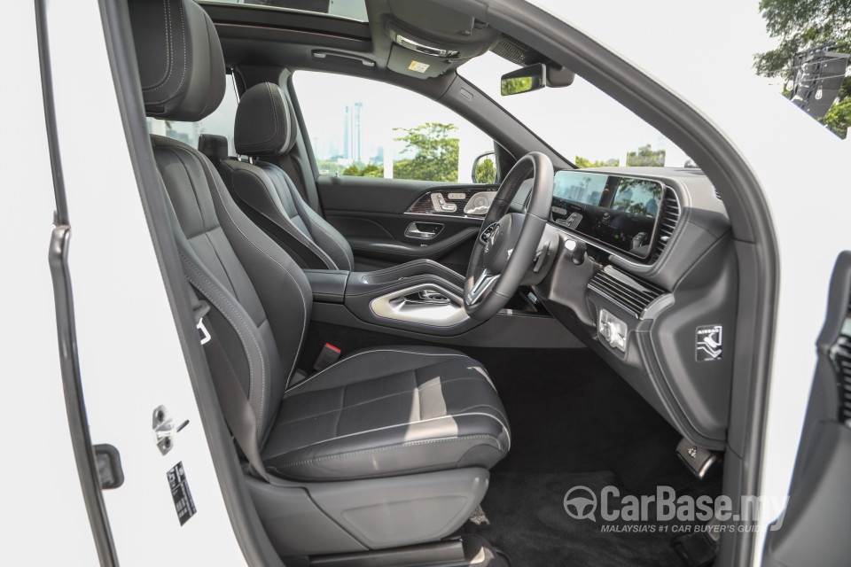 Mercedes-Benz Maybach GLS X167 (2022) Interior