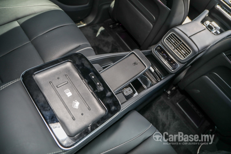 Mercedes-Benz Maybach GLS X167 (2022) Interior