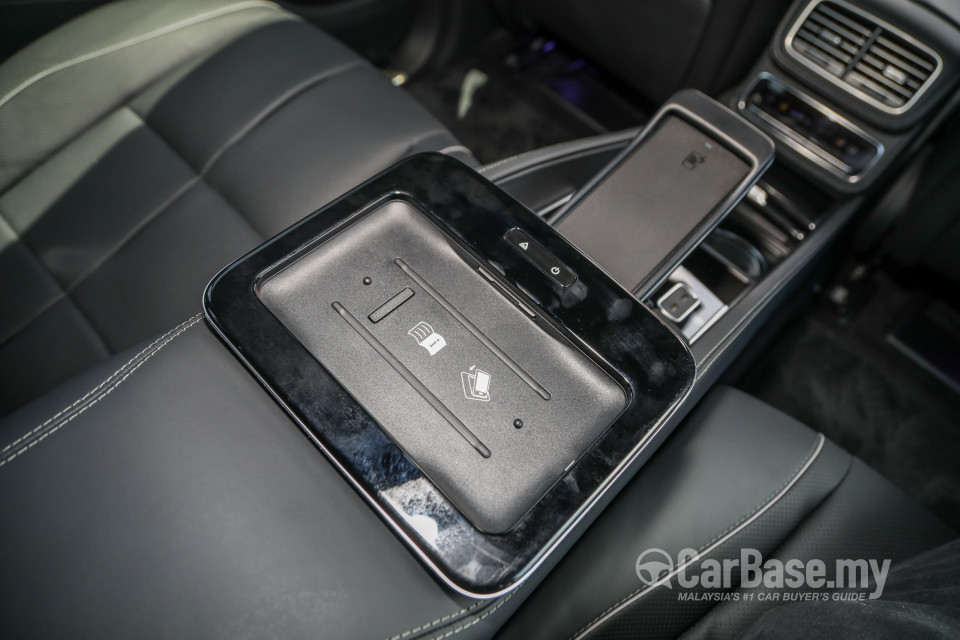 Mercedes-Benz Maybach GLS X167 (2022) Interior