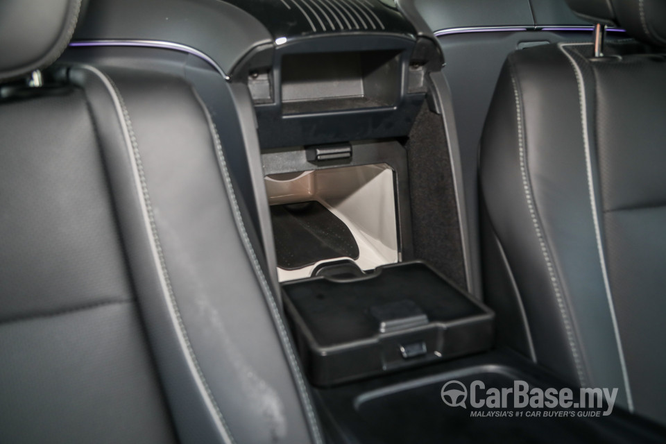 Mercedes-Benz Maybach GLS X167 (2022) Interior