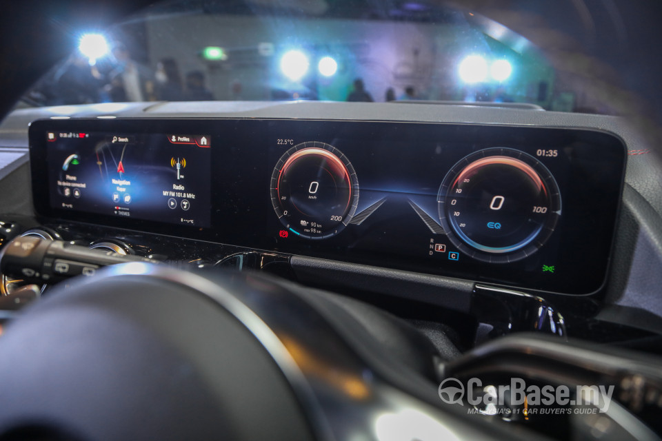 Mercedes-Benz EQA H243 (2022) Interior