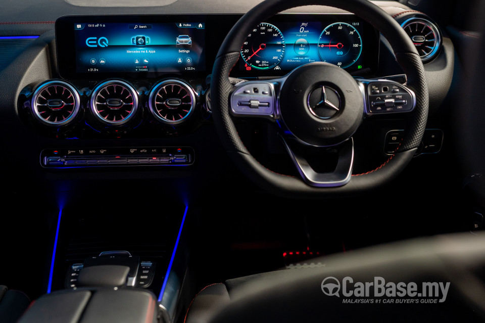 Mercedes-Benz EQA H243 (2022) Interior