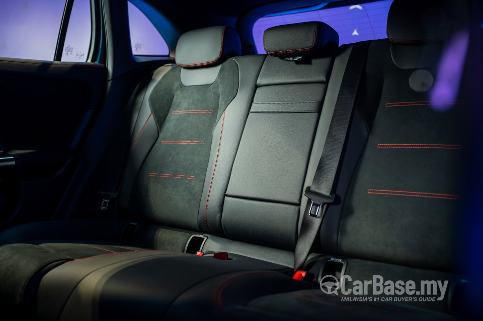 Mercedes-Benz EQA H243 (2022) Interior