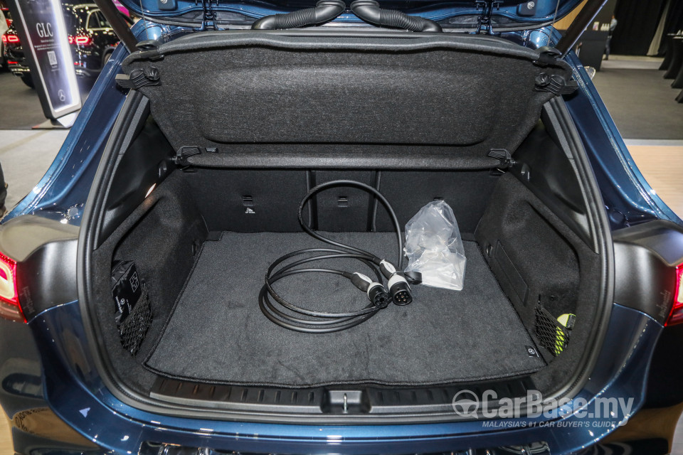 Mercedes-Benz EQA H243 (2022) Interior