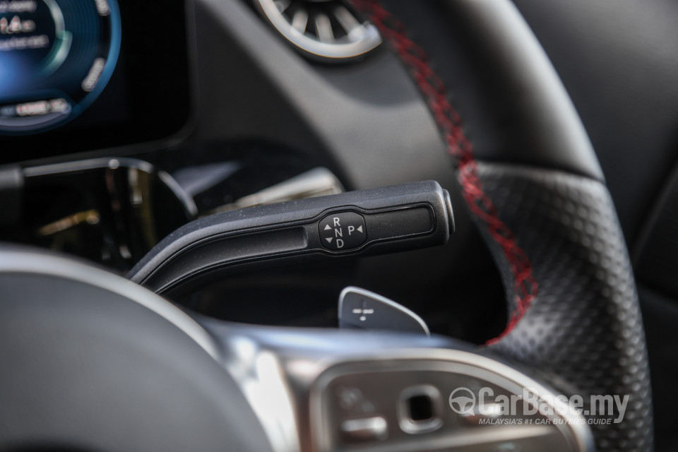 Mercedes-Benz EQA H243 (2022) Interior