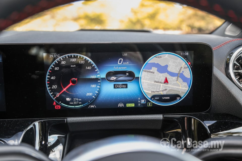 Mercedes-Benz EQA H243 (2022) Interior