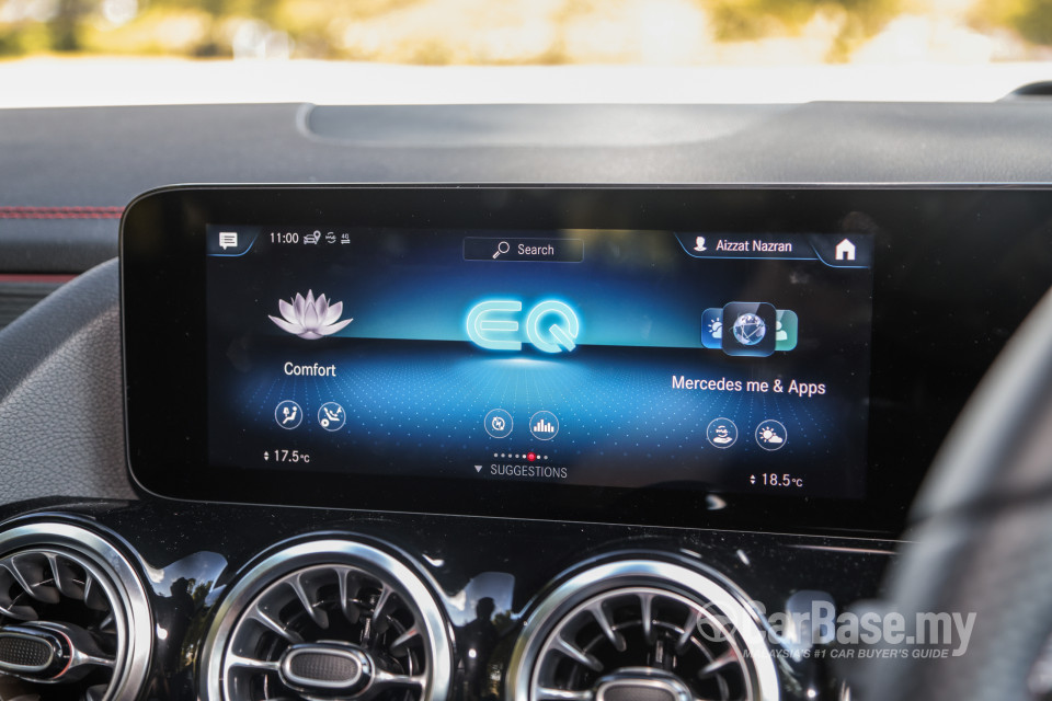 Mercedes-Benz EQA H243 (2022) Interior