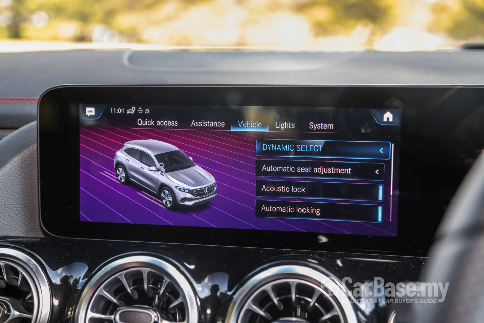Mercedes-Benz EQA H243 (2022) Interior