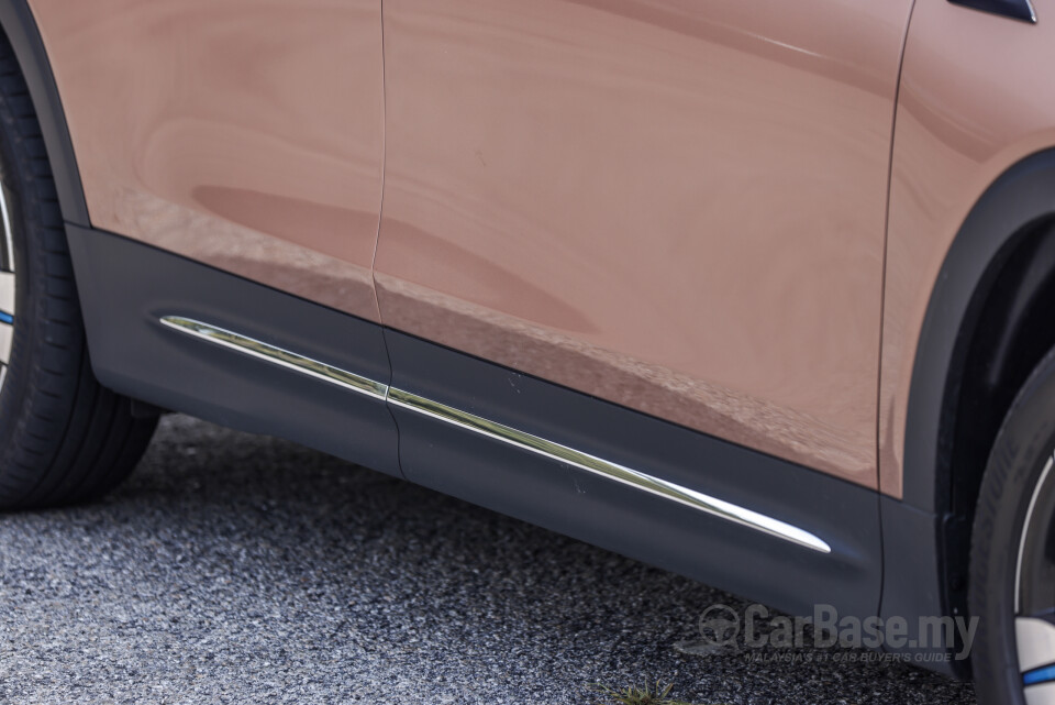 Mercedes-Benz EQB X243 (2022) Exterior