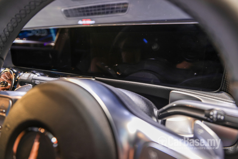 Mercedes-Benz EQB X243 (2022) Interior