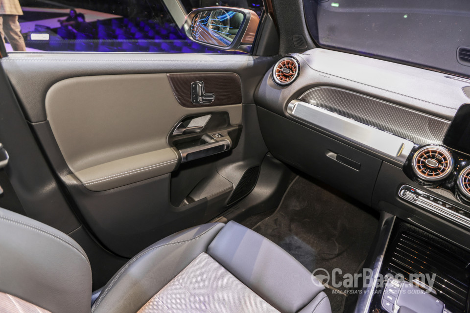 Mercedes-Benz EQB X243 (2022) Interior