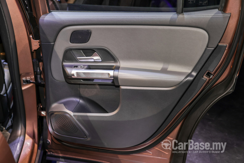 Mercedes-Benz EQB X243 (2022) Interior