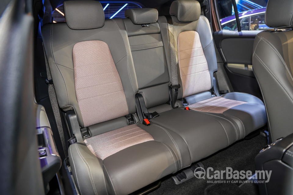 Mercedes-Benz EQB X243 (2022) Interior