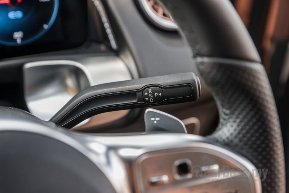 Mercedes-Benz EQB X243 (2022) Interior