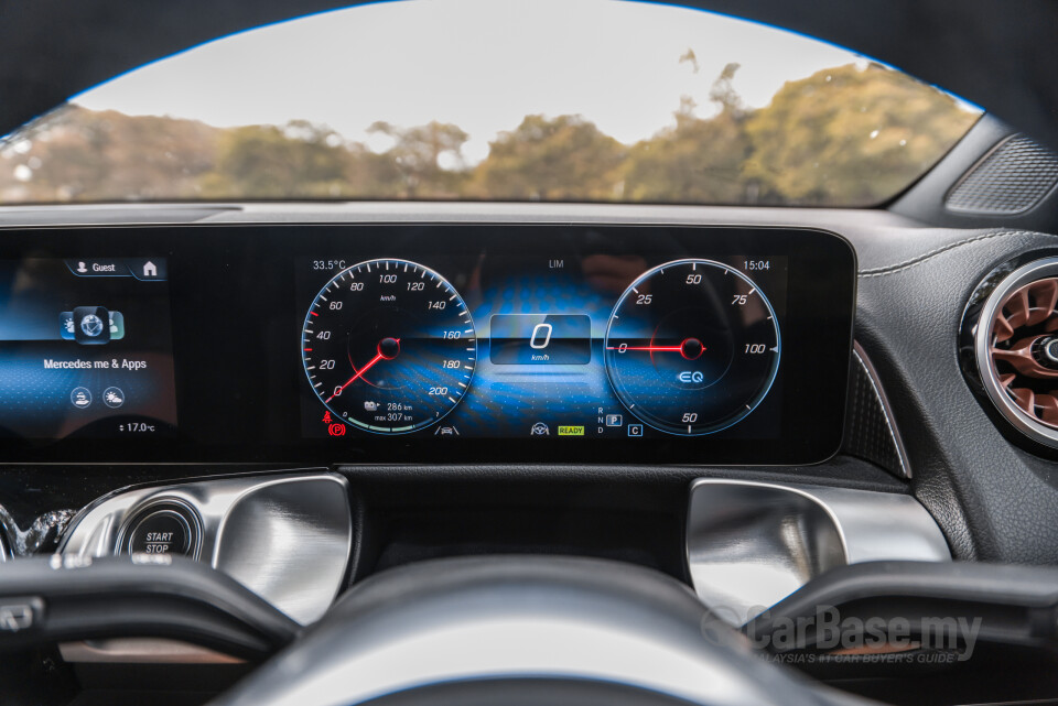 Mercedes-Benz EQB X243 (2022) Interior