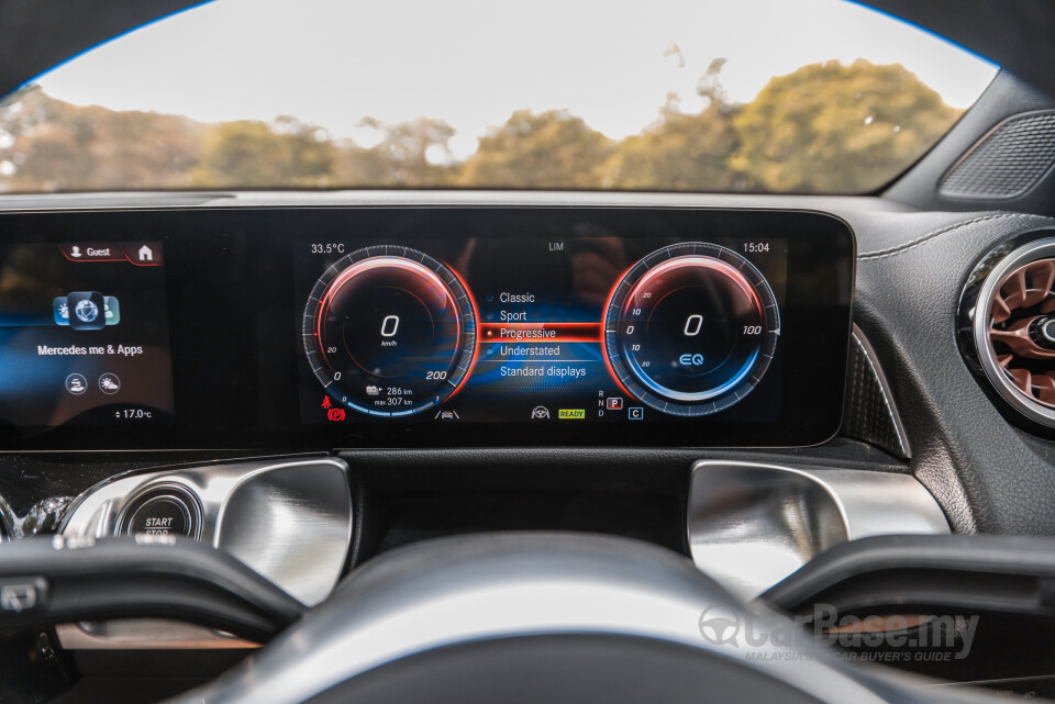 Mercedes-Benz EQB X243 (2022) Interior