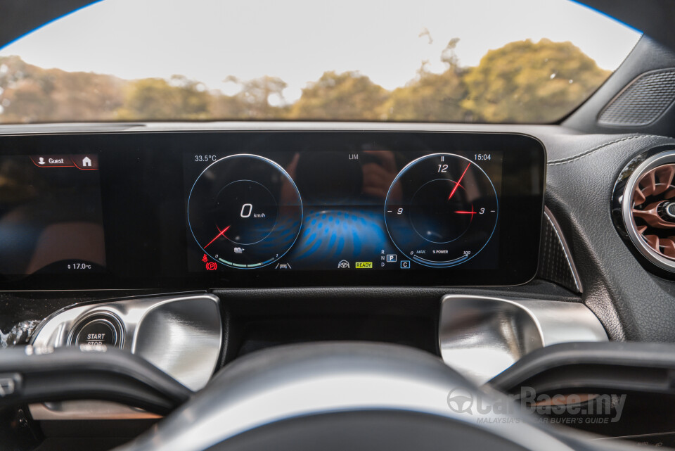 Mercedes-Benz EQB X243 (2022) Interior