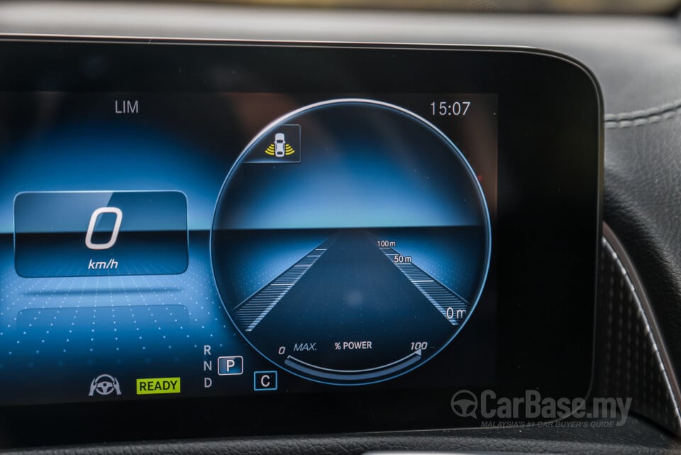 Mercedes-Benz EQB X243 (2022) Interior