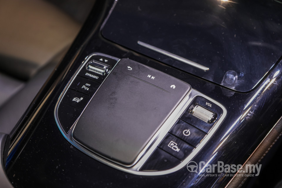 Mercedes-Benz EQC N293 (2022) Interior