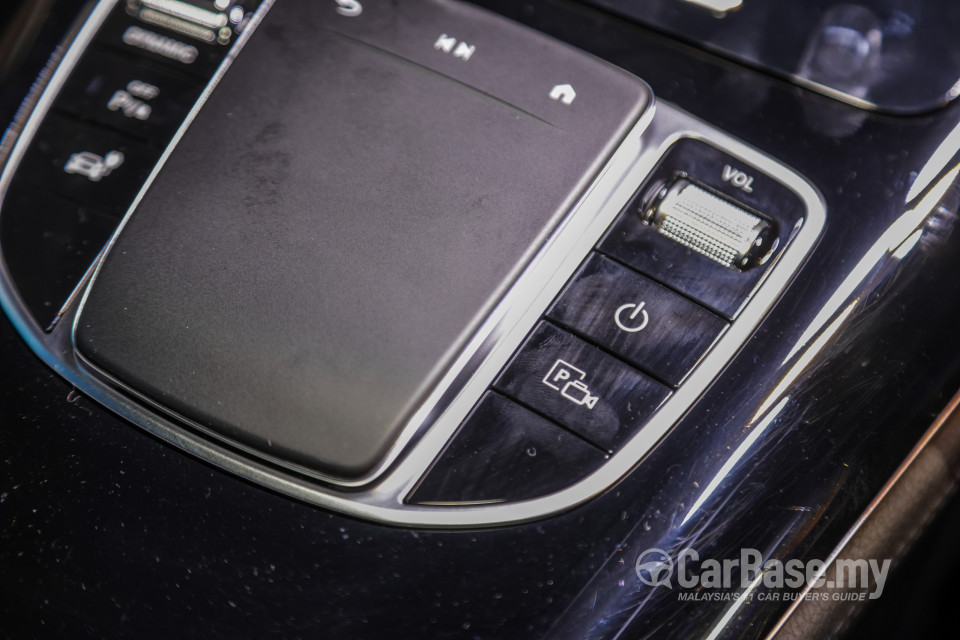 Mercedes-Benz EQC N293 (2022) Interior