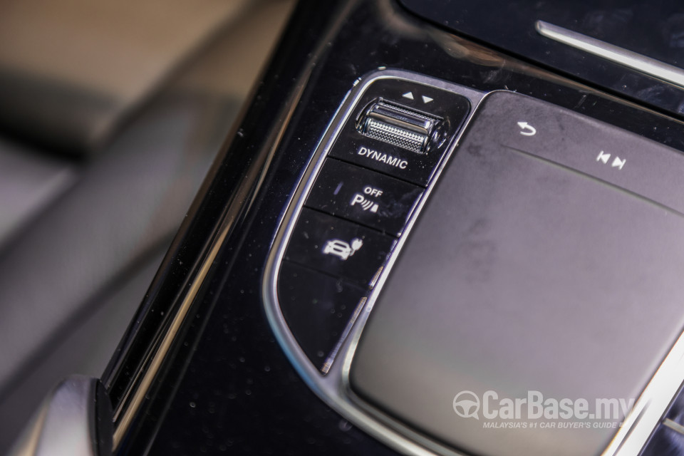 Mercedes-Benz EQC N293 (2022) Interior