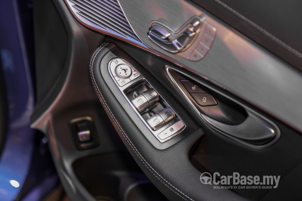 Mercedes-Benz EQC N293 (2022) Interior