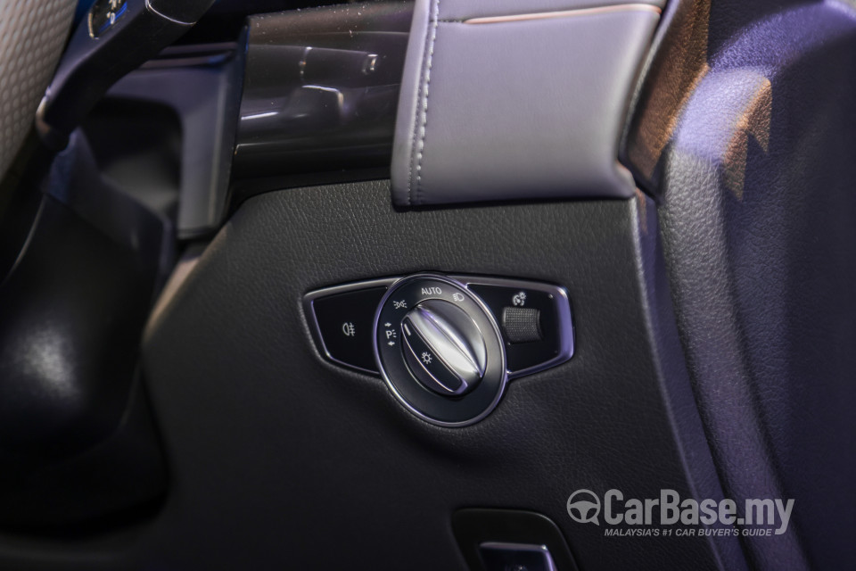 Mercedes-Benz EQC N293 (2022) Interior