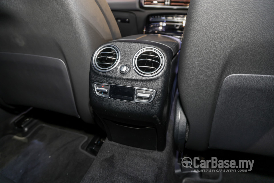 Mercedes-Benz EQC N293 (2022) Interior