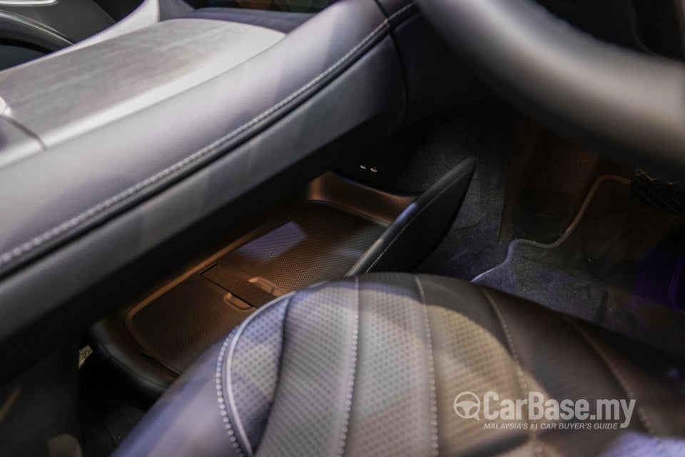 Mercedes-Benz EQS V297 (2022) Interior