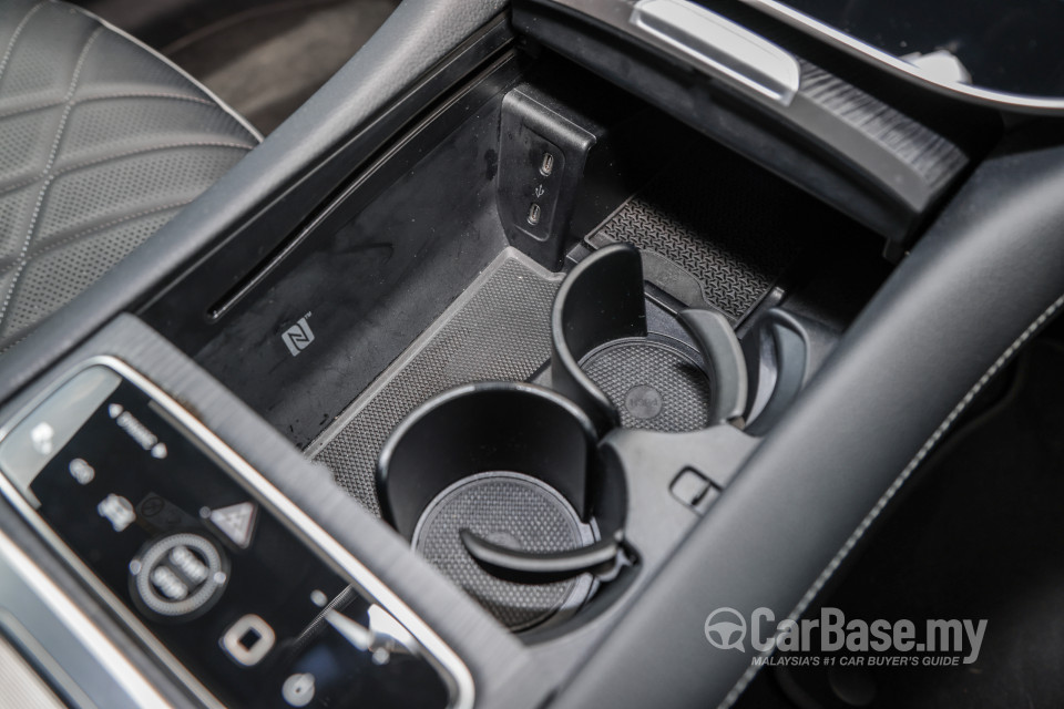 Mercedes-Benz EQS V297 (2022) Interior