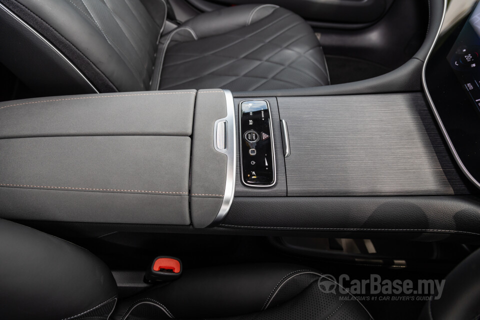 Mercedes-Benz EQS V297 (2022) Interior