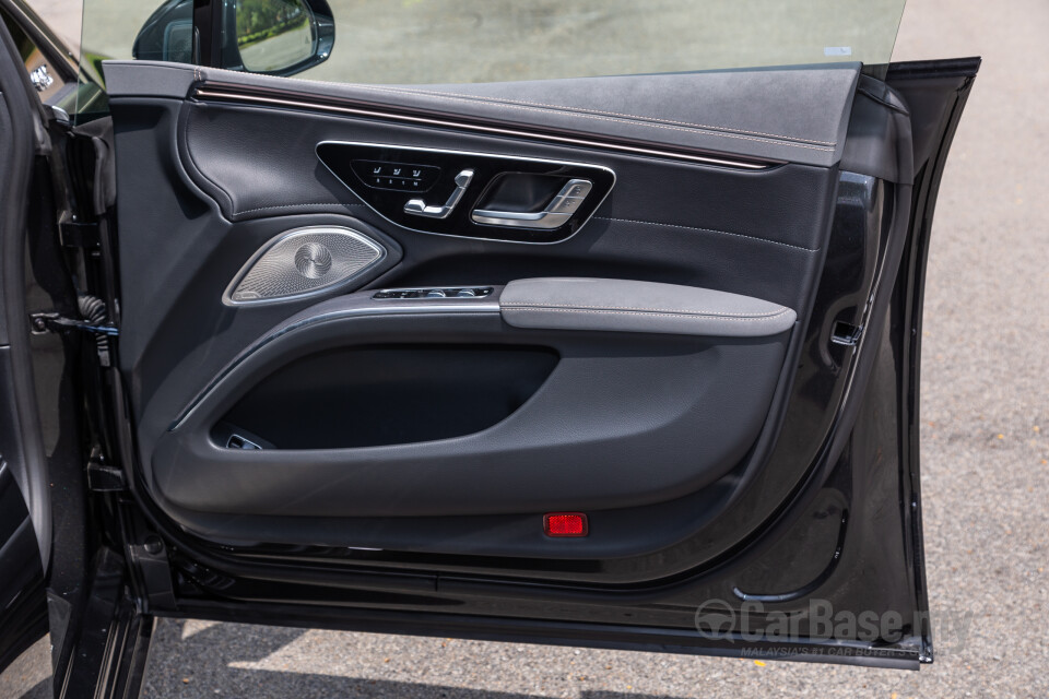 Mercedes-Benz EQS V297 (2022) Interior